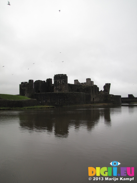 SX33150 Caerphilly Castle